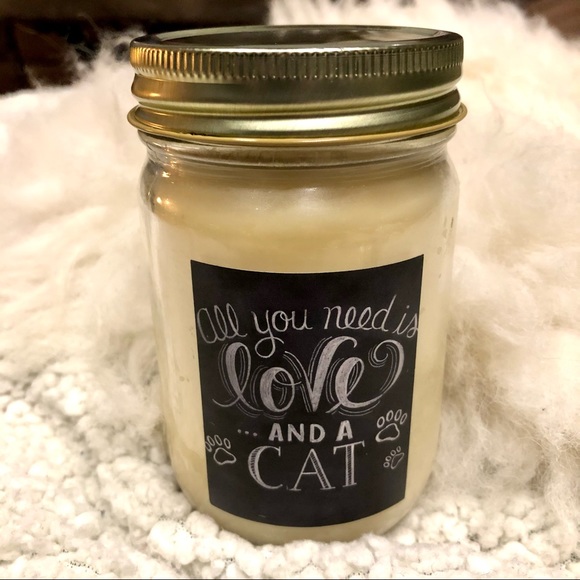 All You Need Is Love And A Cat Glass Jar Clean Linen Fragrance Scented Candle - Picture 2 of 6